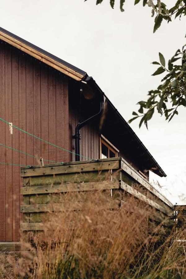 Вилла Bjoerkin - Cozy Cabin With Excellent View Акурейри Экстерьер фото