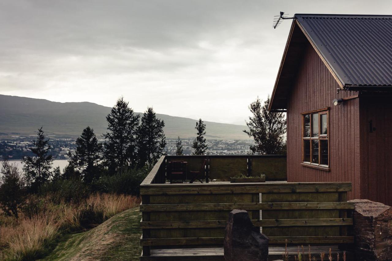 Вилла Bjoerkin - Cozy Cabin With Excellent View Акурейри Экстерьер фото