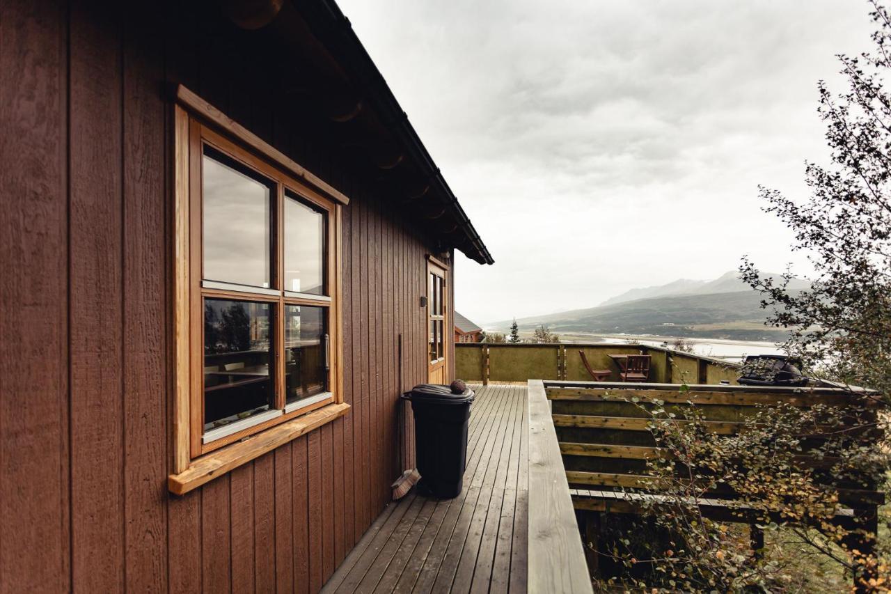 Вилла Bjoerkin - Cozy Cabin With Excellent View Акурейри Экстерьер фото